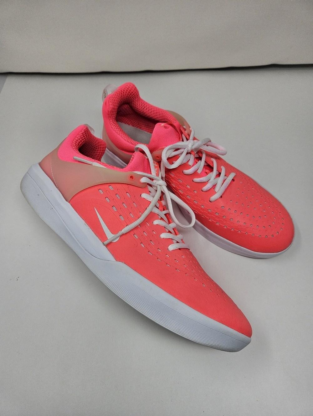 Nike SB Zoom Nyjah Hot Punch Men's 11.5 Sneakers Athletic Gorpcore
